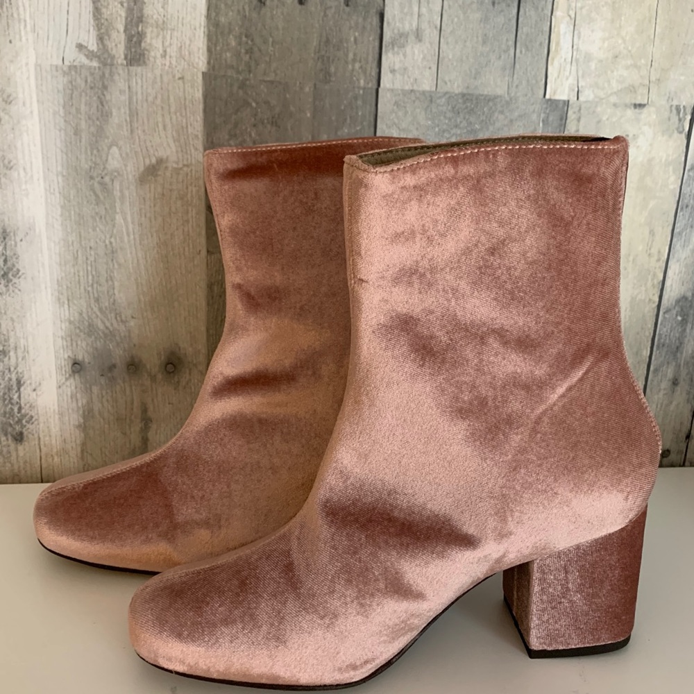 Free People Velvet Cecile Bootie Rose Ankle Boots - Picture 3 of 11